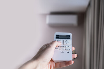 air conditioning, temperature control with remote control, cooling