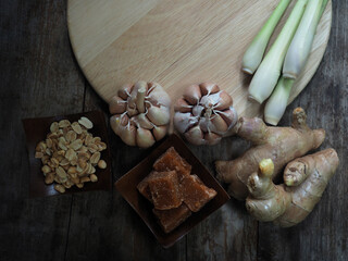 Thai northern redcurry spice pork soup and garlic 