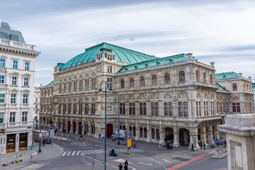 Fototapeta na wymiar View of the Opera House of Vienna, Austria