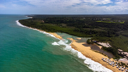 Praia Trancoso Sul da Bahia Brasil Praia Tropical Paradis&iacute;aca Mata Atl&acirc;ntica Rio Mar Areia Azul Verde Resort Viagem F&eacute;rias 
