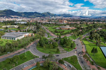 Fototapeta na wymiar Paisaje urbano de la ciudad de Bogotá (Colombia), ubicada en sur américa