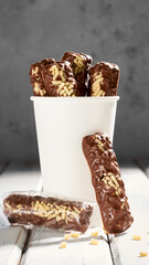 chocolate bar set
stuffed with crispy inside a cardboard cup   