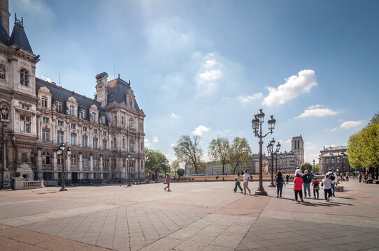 Parvis de l'H&ocirc;tel de ville de Paris 
