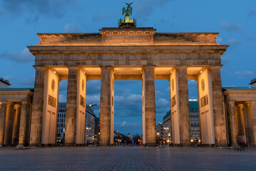 Brandenburger Tor Nachts in Berlin , blaue Stunde