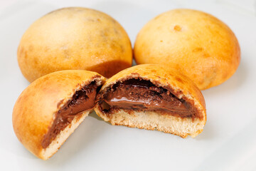 Pão de batata recheado com chocolate cremoso