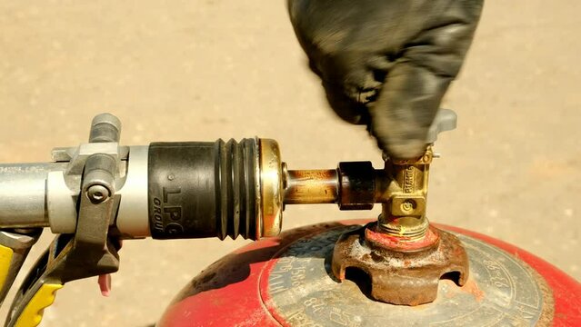 Gas cylinder for cooking, gas for heating the house. gas injection into a gas cylinder.