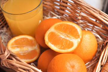orange juice and oranges