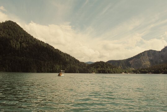 lake and mountains © Daria