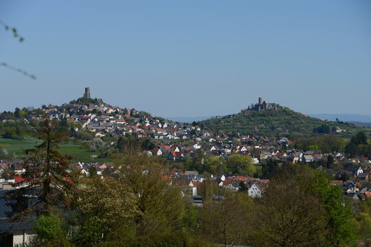  Blick auf die Burg Vetzberg und Gleiberg