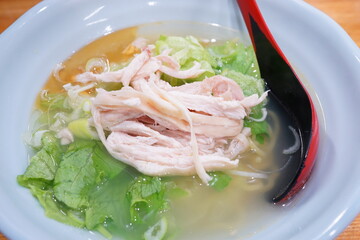 鶏白湯ラーメン