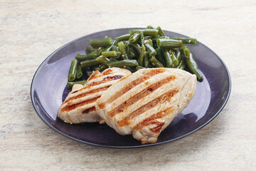 Grilled turkey steak with green bean