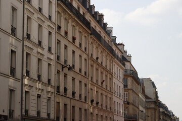 Building in the city of Paris