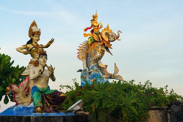 Fototapeta premium asian color full statue animals