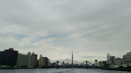 Fototapeta na wymiar Tokyo skytree from the cruise on sumida river