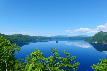 初夏の摩周湖。弟子屈、北海道、日本。6月下旬。