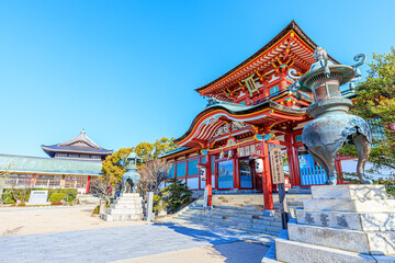 Fototapeta premium 春の防府天満宮 山口県防府市 Hofu Tenmangu Shrine in Spring. Yamaguchi-ken Hofu city.
