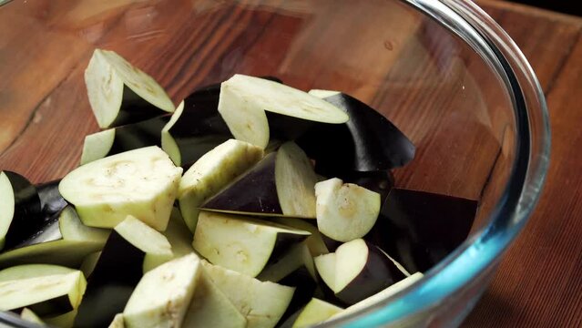 Northeast China's specialty home-cooked dish - garlic roasted eggplant cubes