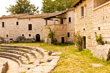 Fototapeta na wymiar Altalia, Sepino, Molise-scavi della città romana