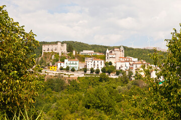 Obraz premium Carpinone, Molise- antico borgo medievale con castello