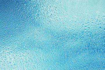gouttes de pluie sur fenêtre