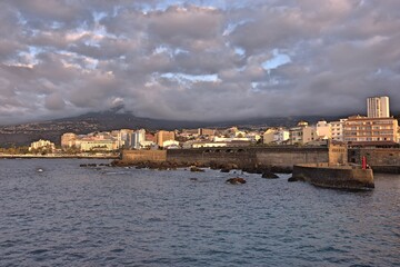 Chmury nad Puerto de la Cruz