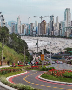View of the beach and the buildings of Balne&aacute;rio Cambori&uacute; in Santa Catarina in Brazil.
