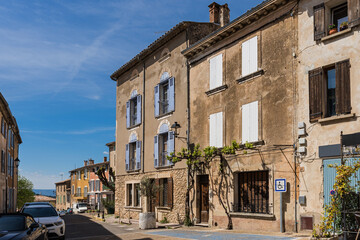Saint-Saturnin-lès-Apt, medieval hilltop village in the Luberon in Provence-Alpes-Côte-d'Azur, France - obrazy, fototapety, plakaty