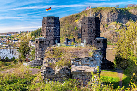Zerst&ouml;rte Ludendorff-Br&uuml;cke von Remagen am Rhein, Rheinland-Pfalz, Deutschland