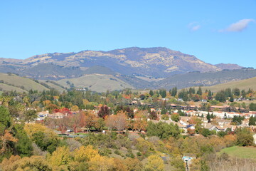 Fototapeta na wymiar Fall colors in Diablo Valley near Danville, California