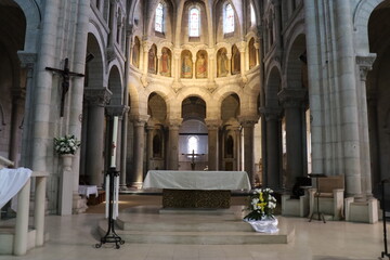 L'église Notre Dame, construite au 19eme siècle, intérieur de l'église, ville de Chateauroux, département de l'Indre, France