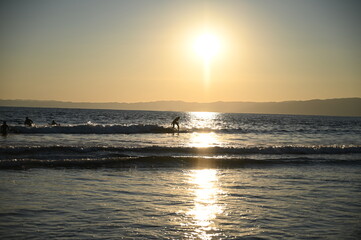 夕焼けとサーフィン