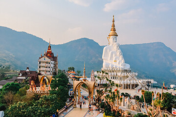 Wat Phra That Pha Son Kaew