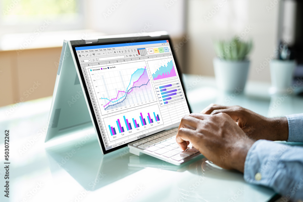 Poster Data Analyst Using Data Analytics KPI