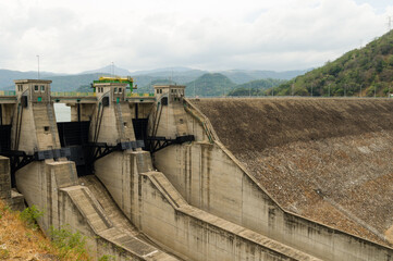 Fototapeta na wymiar Randenigala artificial water dam and power station, Sri Lanka