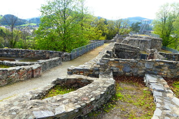 Fototapeta na wymiar Grundmauern der Burgruine Maßenburg