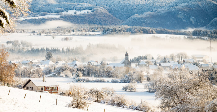 village enneig&eacute;