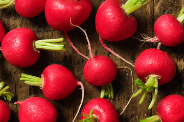 picture from above of radishes