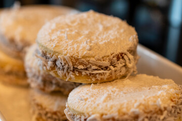 postre dulce con aderezo de coco 
