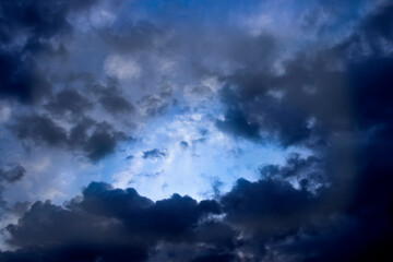 Obraz premium Sky with beautiful clouds at sunset