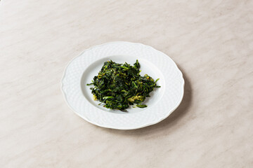 Cicoria, ripassata, peperoncino, piccante, fatte in casa, Mamma, nonna, tradizioni, cucina italiana, italia, italiana, alimento, verde, ortaggio, insalata, salutare, freschi, bianco, vegetariana, prez