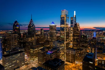 Foto op Plexiglas Aerial Drone View of Philadelphia Skyline at Sunset with Glowing City Lights © suraju