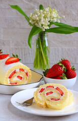 cream and strawberry roll
