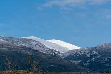 snow on the Sierra Nevada mountain