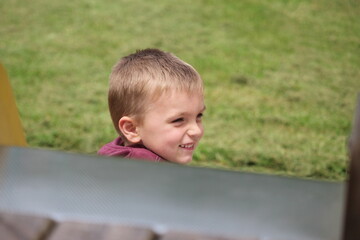 enfant qui joue