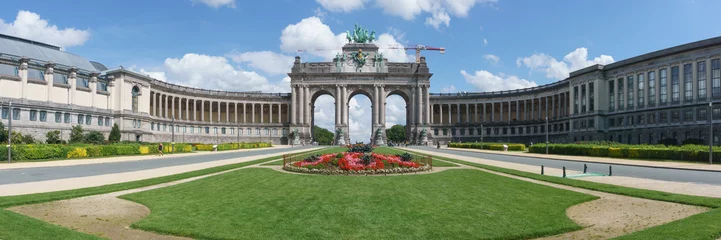 Muurstickers Parc du Cinquantenaire met de triomfboog gebouwd voor Belgische onafhankelijkheid Brussel, België © Sebastian