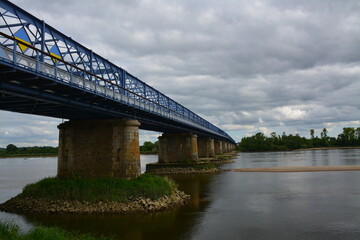 Fototapeta na wymiar Mauves-sur-Loire - Pont en treillis