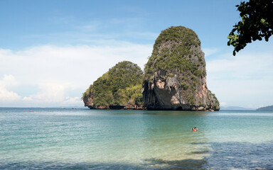 Landscape Traveller on Railay Phranang Beach  white sand and blue sea with limestone in Railay Ao...