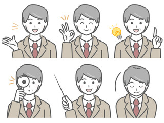 解説するスーツの中年男性