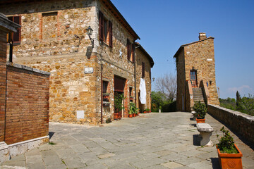 Fototapeta na wymiar San Quirico,d'Orcia, antico borgo medievale. Siena, Toscana, Italia