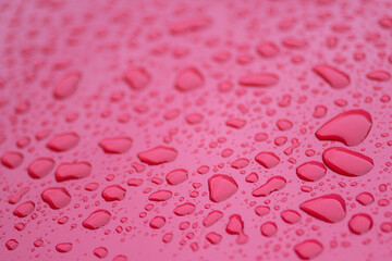 雨に濡れた自動車のボディ